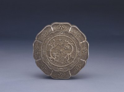 图片[2]-Silver Silk Double Dragons Playing Pearl Pattern Sunflower Flap Box-China Archive